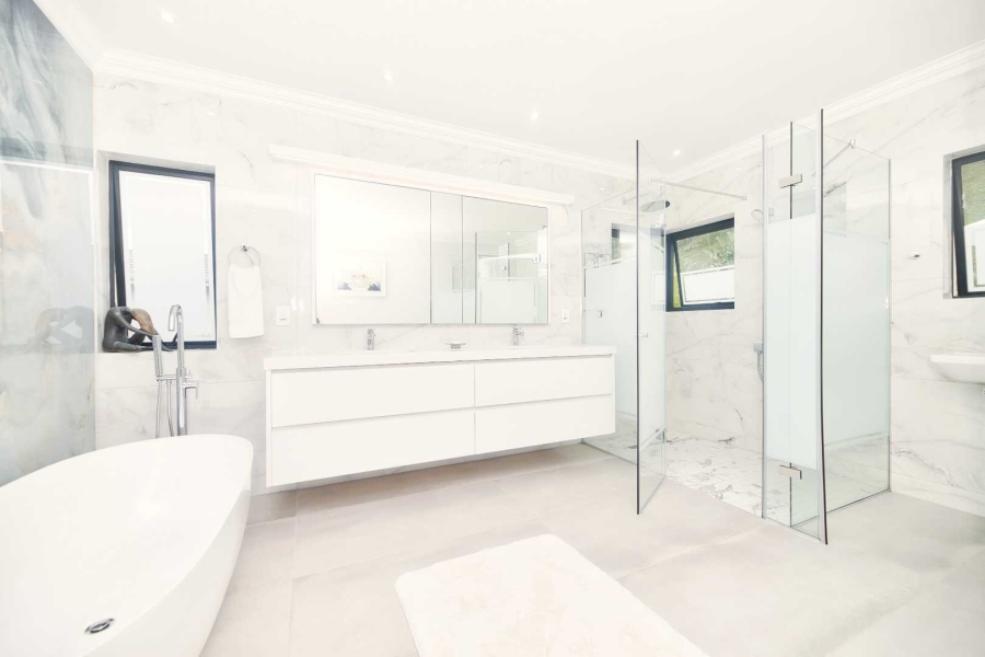 6 Bedroom Property for Sale in Hermanus Heights Western Cape